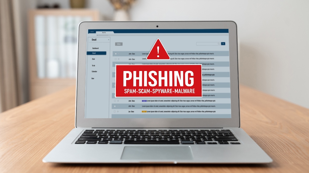 Phishing alert on the computer